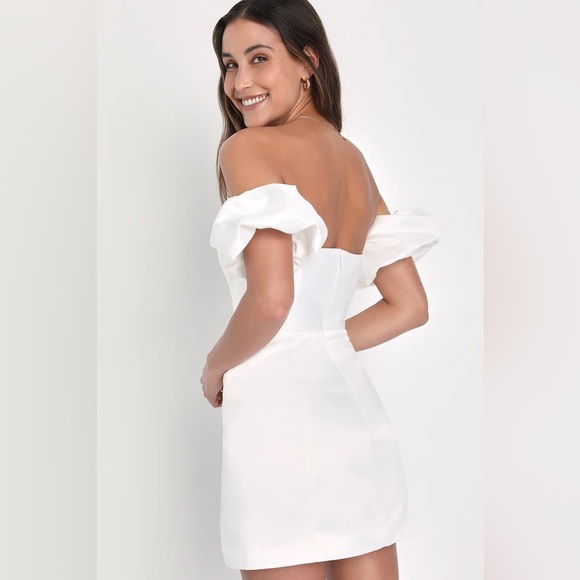 White satin off the shoulder dress, size L - Picture 3 of 3